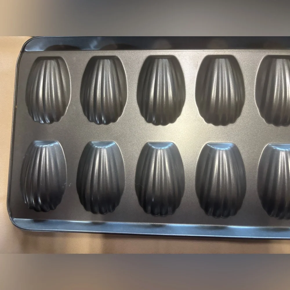 Madeline Cookies Shell Baking Molds Set of 2‎